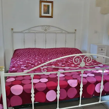 Il Trullo Delle Rondini Holiday home *