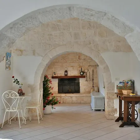 Feriehus Il Trullo Delle Rondini